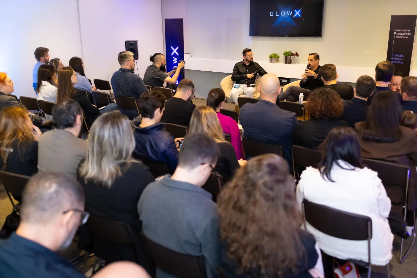Plateia do encontro executivo GlowX